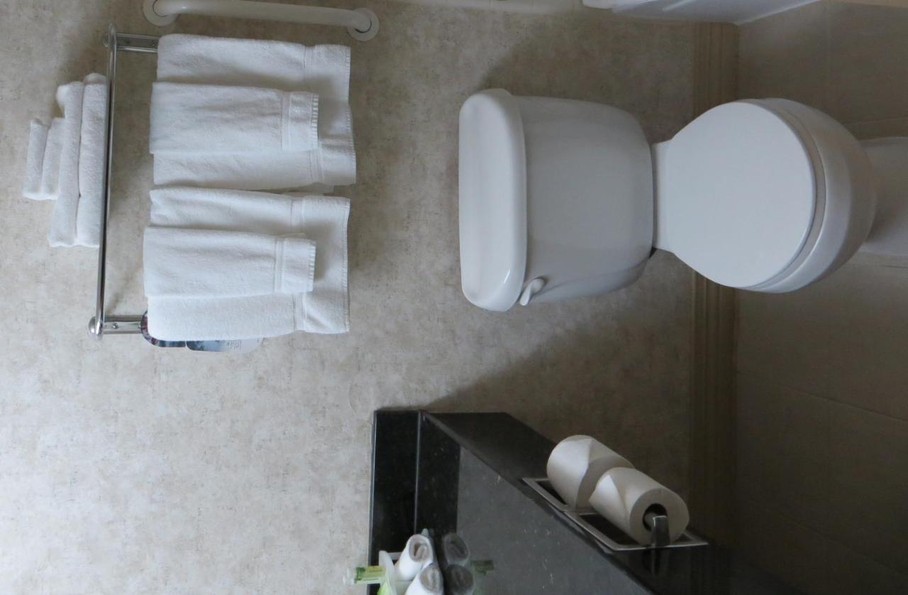 Holiday Inn Express And Suites Sikeston By Ihg Bagian luar foto