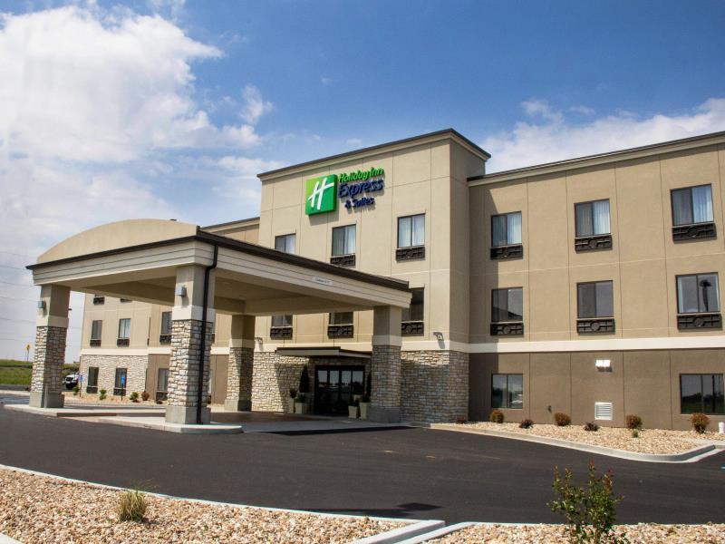 Holiday Inn Express And Suites Sikeston By Ihg Bagian luar foto