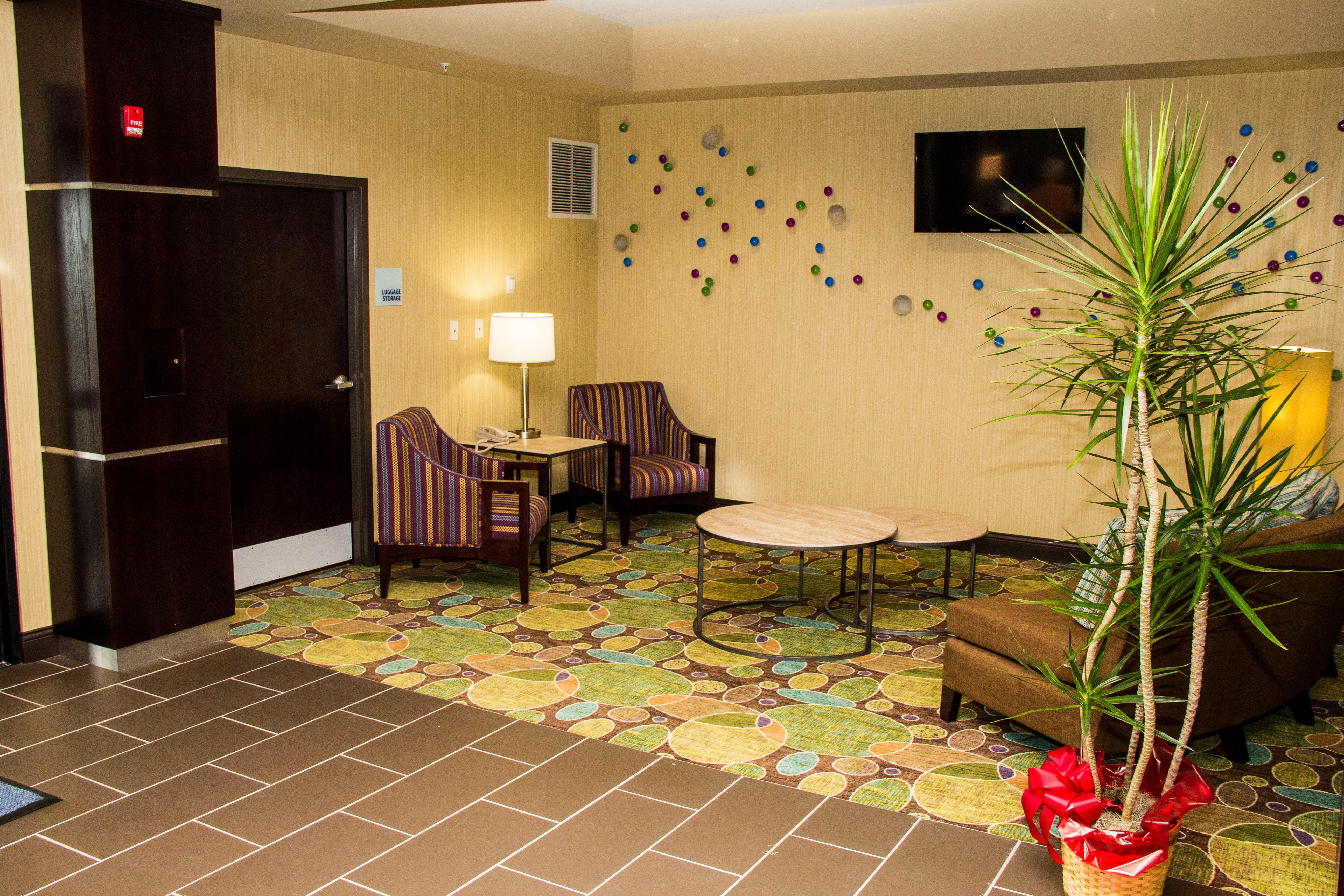 Holiday Inn Express And Suites Sikeston By Ihg Bagian luar foto