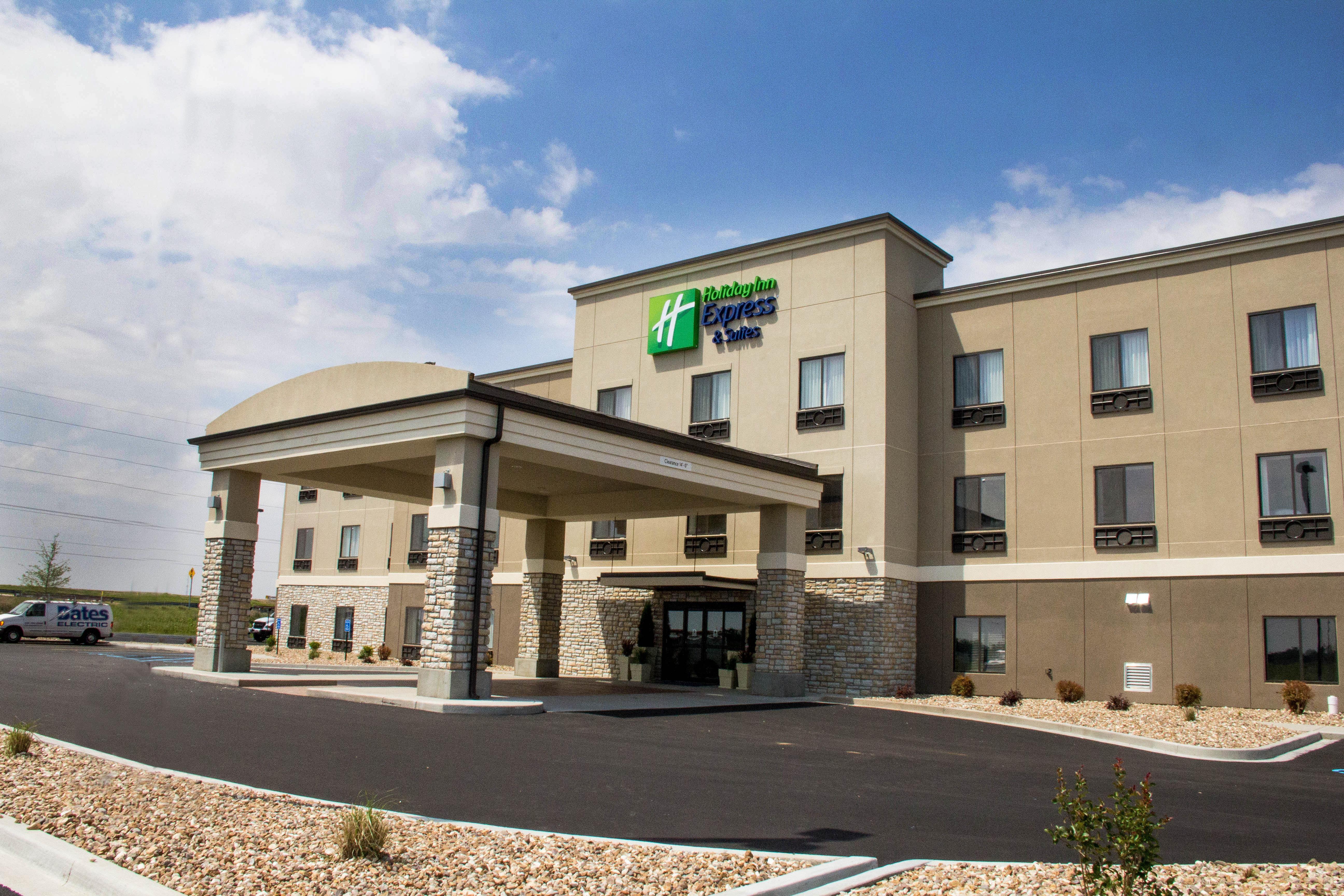 Holiday Inn Express And Suites Sikeston By Ihg Bagian luar foto